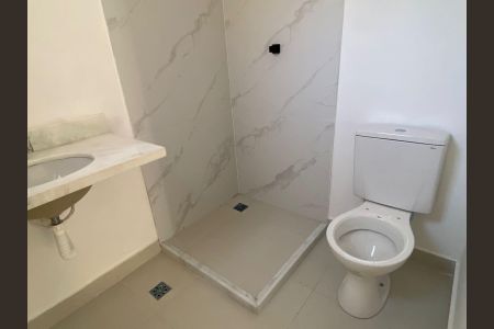 Casa de condomínio à venda com 94m², 2 quartos e 2 vagasBanheiro da Suíte 1