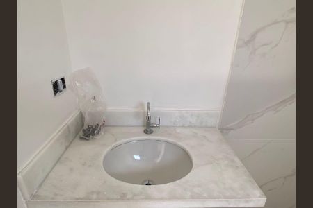 Casa de condomínio à venda com 94m², 2 quartos e 2 vagasBanheiro da Suíte 2