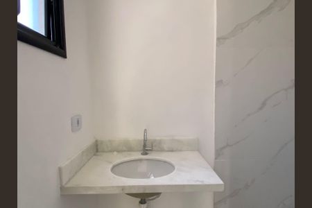 Casa de condomínio à venda com 94m², 2 quartos e 2 vagasBanheiro da Suíte 1