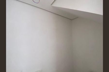 Casa de condomínio à venda com 94m², 2 quartos e 2 vagasLavabo