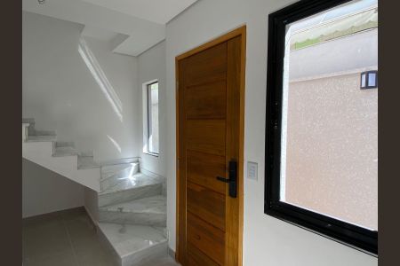 Sala  de casa de condomínio à venda com 2 quartos, 94m² em Jardim das Flores, Osasco