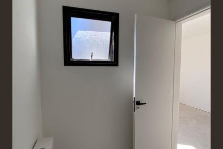 Casa de condomínio à venda com 94m², 2 quartos e 2 vagasBanheiro da Suíte 2