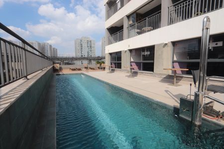 Studio à venda com 55m², 1 quarto e sem vagaÁrea comum - Piscina