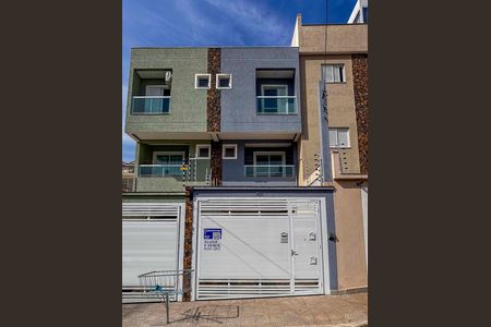 Casa para alugar com 230m², 3 quartos e 4 vagasFachada