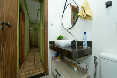 Casa à venda com 158m², 2 quartos e 2 vagasBANHEIRO1