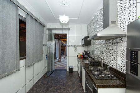 Casa à venda com 158m², 2 quartos e 2 vagasCOZINHA