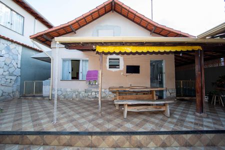 Casa à venda com 158m², 2 quartos e 2 vagasAREA EXTERNA