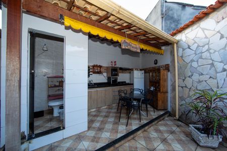 Casa à venda com 158m², 2 quartos e 2 vagasAREA EXTERNA