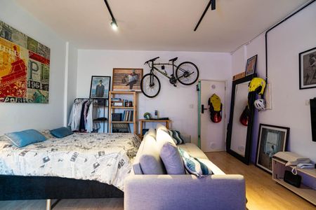 Apartamento à venda com 45m², 1 quarto e sem vaga Apartamento à venda com 45m², 1 quarto e sem vagaStudio