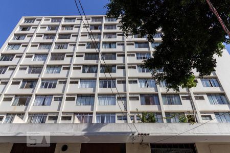 Apartamento à venda com 45m², 1 quarto e sem vaga Apartamento à venda com 45m², 1 quarto e sem vagaFachada