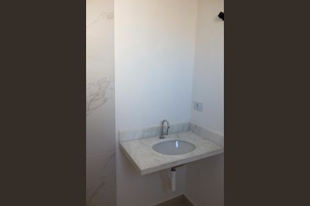 Casa de condomínio à venda com 93m², 2 quartos e 2 vagasBanheiro da Suíte 1