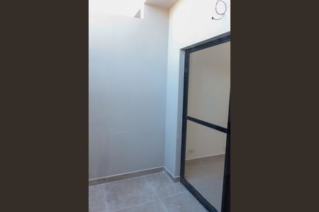 Casa de condomínio à venda com 93m², 2 quartos e 2 vagasQuintal