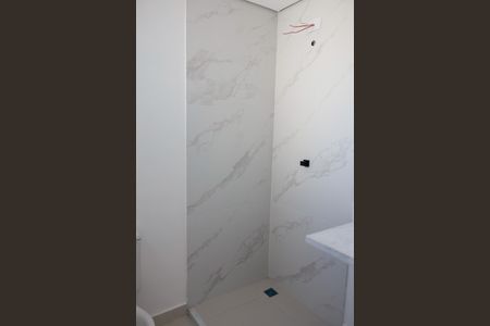 Casa de condomínio à venda com 93m², 2 quartos e 2 vagasBanheiro da Suíte 1