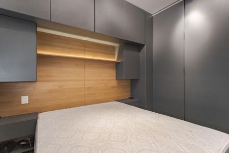 Suíte de apartamento para alugar com 2 quartos, 56m² em São Sebastião, Porto Alegre