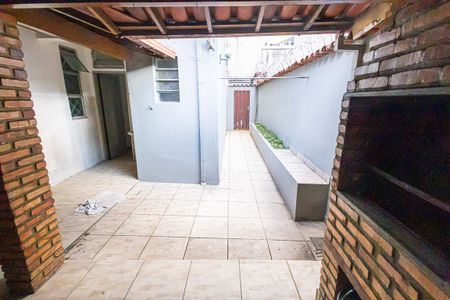 Casa de condomínio à venda com 130m², 3 quartos e 1 vagaarea privativa e de serviço