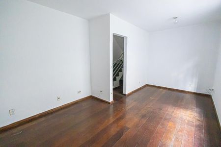 sala de casa de condomínio à venda com 3 quartos, 130m² em Ouro Preto, Belo Horizonte