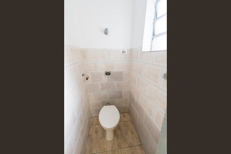 Casa de condomínio à venda com 130m², 3 quartos e 1 vagabanheiro de serviço