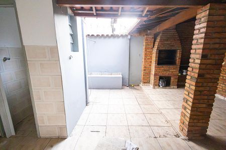 Casa de condomínio à venda com 130m², 3 quartos e 1 vagaarea privativa e de serviço