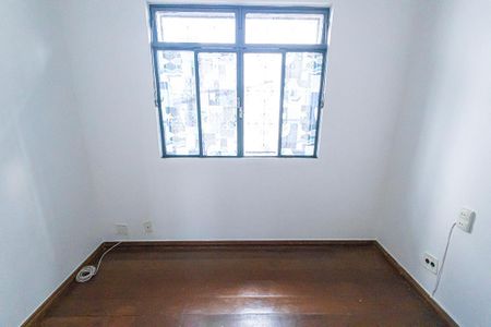 Casa de condomínio à venda com 130m², 3 quartos e 1 vagaquarto 2