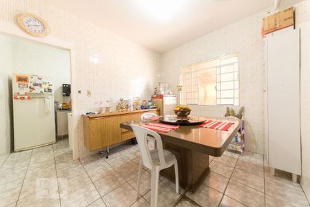 Casa à venda com 160m², 3 quartos e 1 vaga