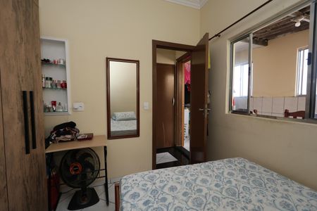 Casa à venda com 41m², 3 quartos e 1 vagaquarto 2