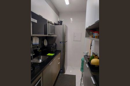 Cozinha de apartamento à venda com 3 quartos, 73m² em Jardim Wanda, Taboão da Serra