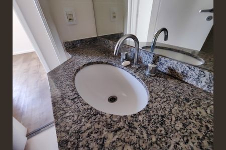Apartamento à venda com 75m², 2 quartos e 1 vagaBanheiro social