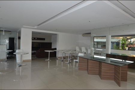 Apartamento à venda com 75m², 2 quartos e 1 vagaÁrea comum