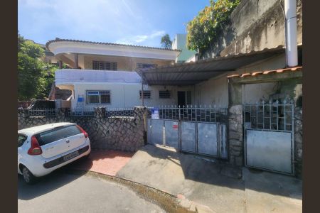Casa para alugar com 80m², 2 quartos e sem vagaFachada