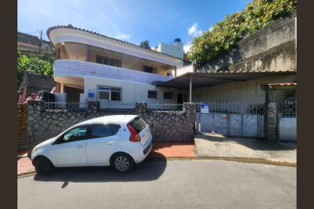 Casa para alugar com 80m², 2 quartos e sem vagaFachada