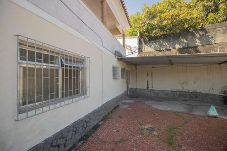 Casa para alugar com 80m², 2 quartos e sem vagaQuintal