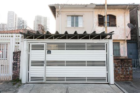 Casa para alugar com 100m², 2 quartos e 1 vagaFachada