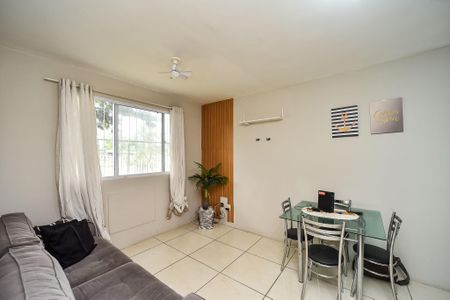 Sala de apartamento para alugar com 1 quarto, 42m² em Mário Quintana, Porto Alegre