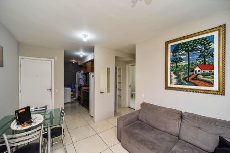 Sala de apartamento para alugar com 1 quarto, 42m² em Mário Quintana, Porto Alegre