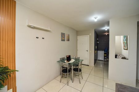 Sala de apartamento para alugar com 1 quarto, 42m² em Mário Quintana, Porto Alegre