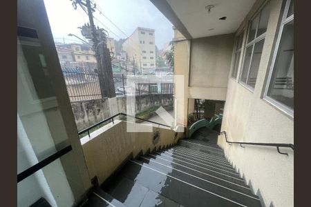 Apartamento para alugar com 35m², 1 quarto e 1 vagaEscada