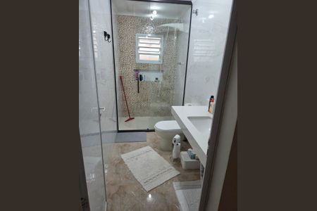 Casa à venda com 145m², 3 quartos e 2 vagasBanheiro