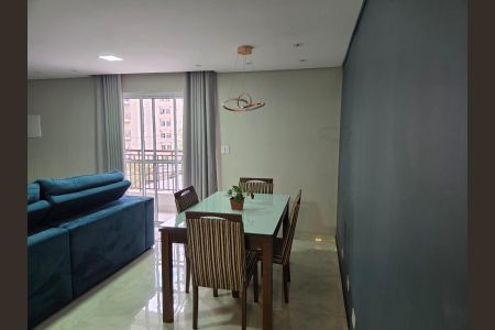 Casa à venda com 145m², 3 quartos e 2 vagasSala