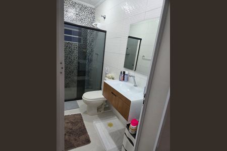 Casa à venda com 145m², 3 quartos e 2 vagasBanheiro