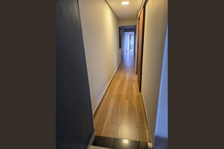 Casa à venda com 145m², 3 quartos e 2 vagasCorredor