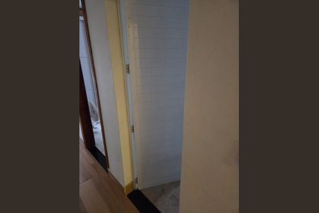 Corredor de casa à venda com 3 quartos, 145m² em Jardim Vila Formosa, São Paulo