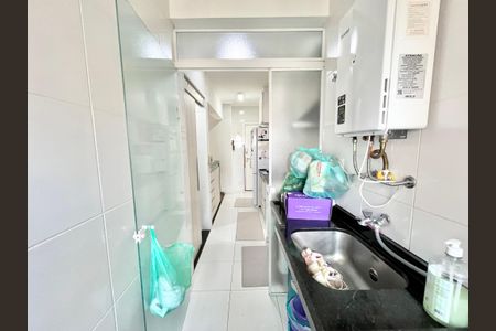 Apartamento à venda com 94m², 2 quartos e 3 vagasCozinha e Área de Serviço