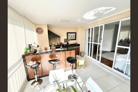 Apartamento à venda com 94m², 2 quartos e 3 vagasVaranda da Sala