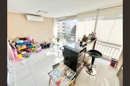 Apartamento à venda com 94m², 2 quartos e 3 vagasVaranda da Sala