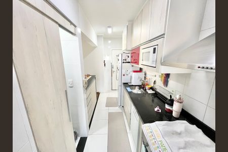 Apartamento à venda com 94m², 2 quartos e 3 vagasCozinha e Área de Serviço
