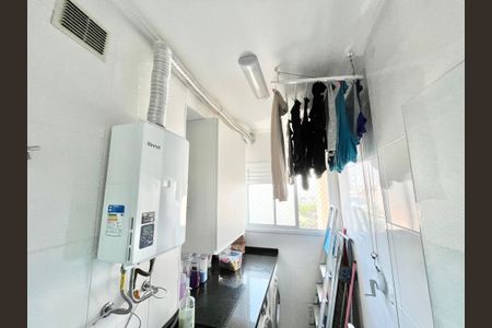 Apartamento à venda com 94m², 2 quartos e 3 vagasCozinha e Área de Serviço