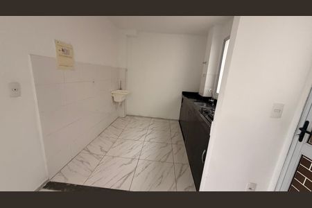 Cozinha de apartamento para alugar com 2 quartos, 53m² em Cardoso, Aparecida de Goiânia