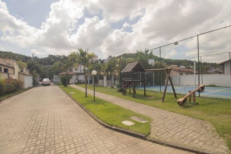 Casa de condomínio para alugar com 100m², 3 quartos e 2 vagasÁrea comum - Playground