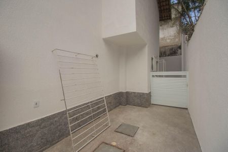 Casa de condomínio para alugar com 100m², 3 quartos e 2 vagasGaragem