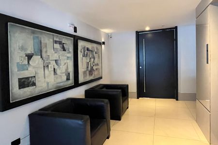 Apartamento para alugar com 130m², 3 quartos e 1 vagaHall de entrada